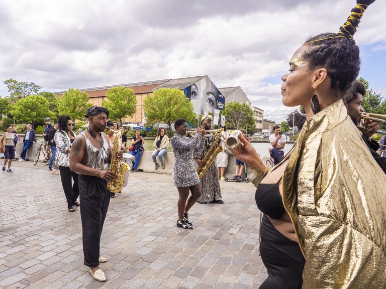 Association Villes des Musiques du Monde - Festival Multitude _ Parade
