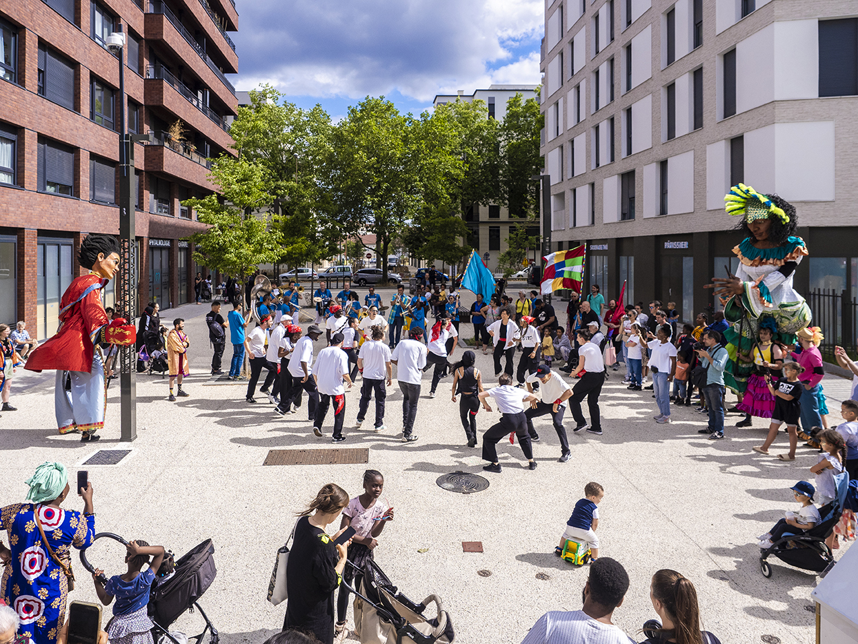 Association Villes des Musiques du Monde - Festival Multitude _ Parade