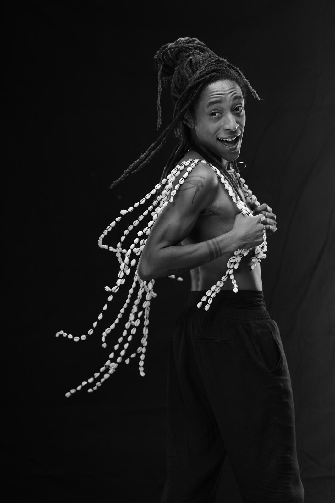 Photo Offi Shirley Multitude (1)