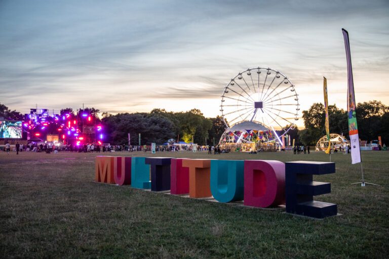 MULTITUDE | Jour 1